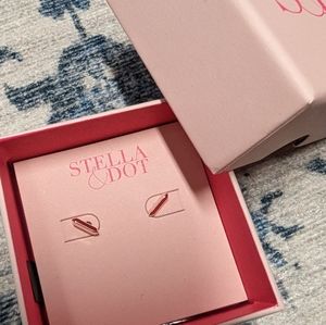 Stella & Dot rebel studs silver